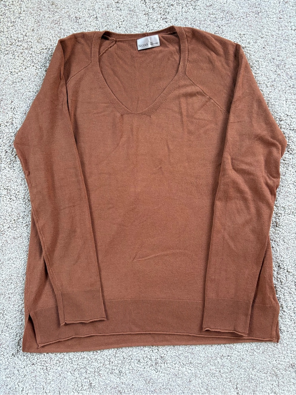 Women's V-Neck Sweater in Rust Brown
